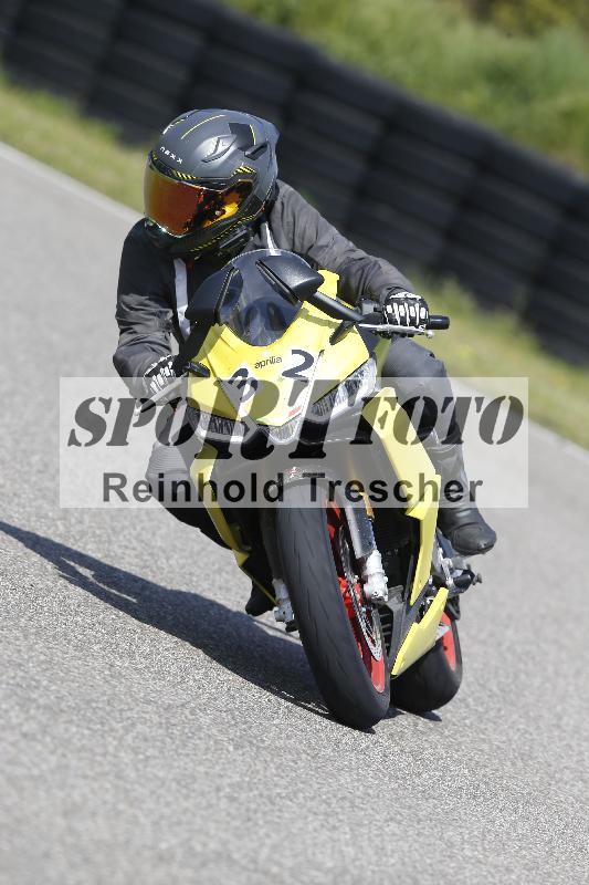 /Archiv-2025/09 22.04.2025 Cornu Master School ADR/gruen-vert/32